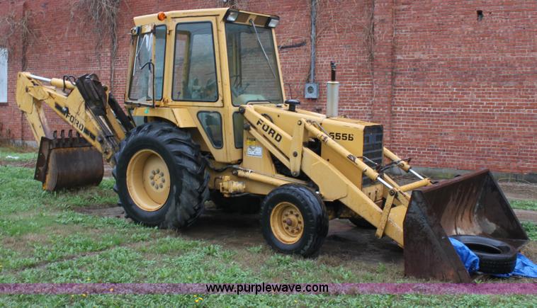 image for item D7543 Ford 555B backhoe