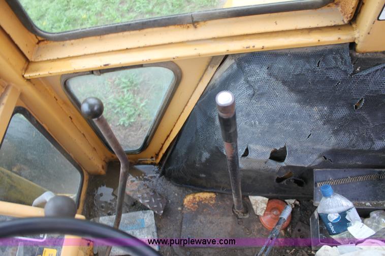 image for item D7543 Ford 555B backhoe