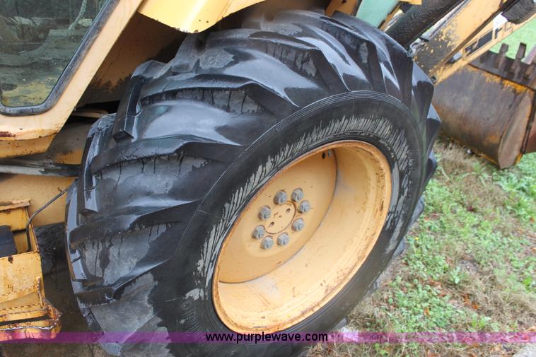 image for item D7543 Ford 555B backhoe