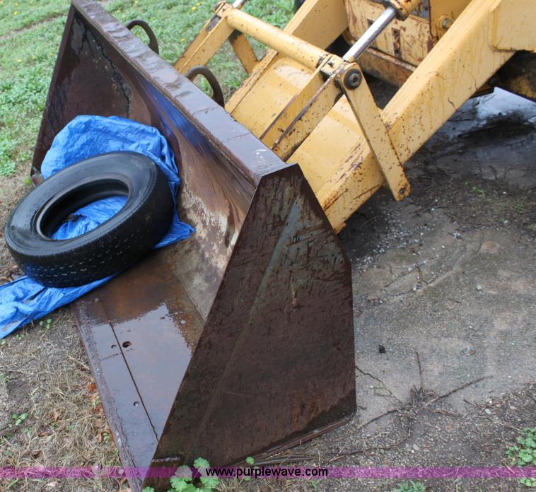 image for item D7543 Ford 555B backhoe