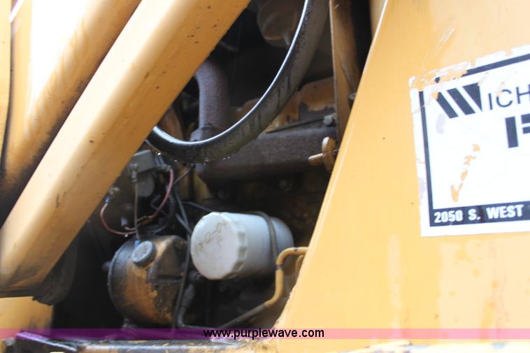 image for item D7543 Ford 555B backhoe