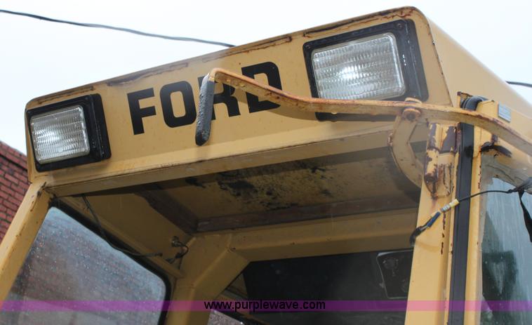 image for item D7543 Ford 555B backhoe