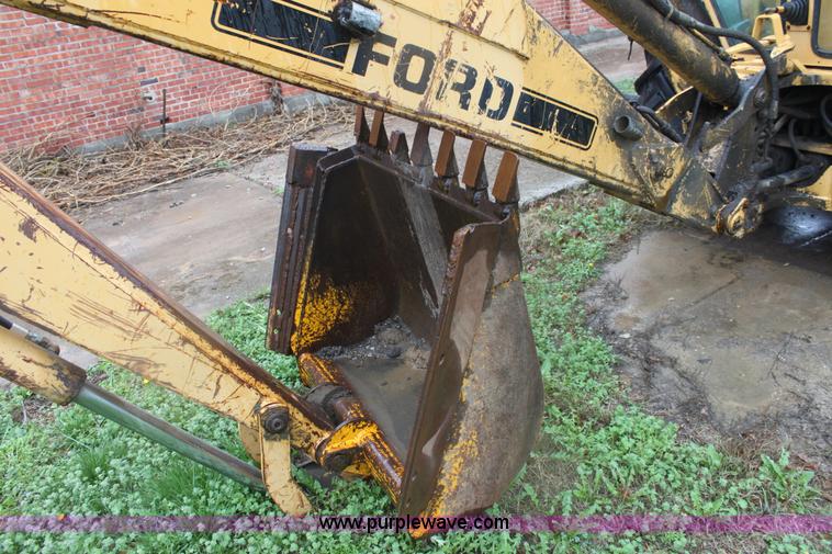 image for item D7543 Ford 555B backhoe