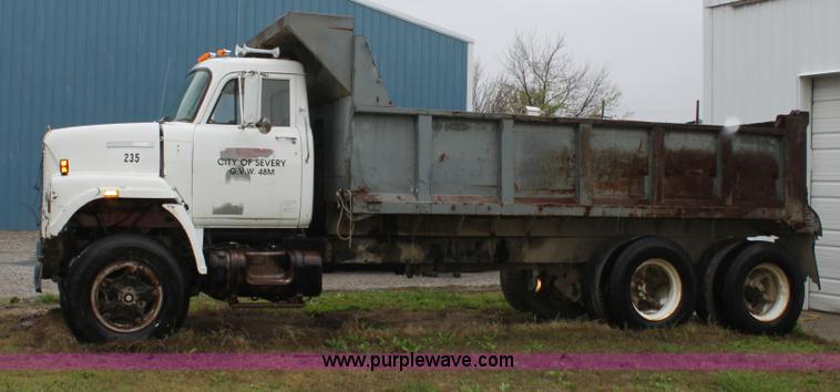 image for item D7544 1974 International Fleetstar 2050 tandem axle dump truck