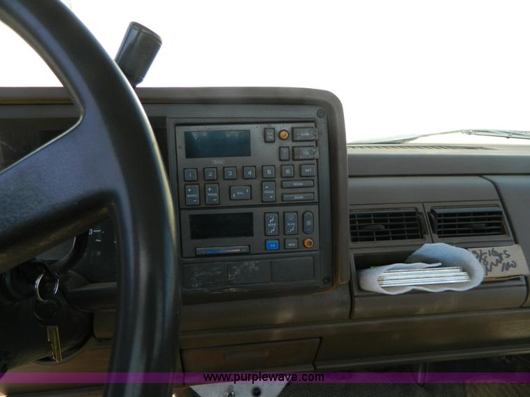 image for item D8875 1992 Chevrolet Cheyenne C2500 pickup truck