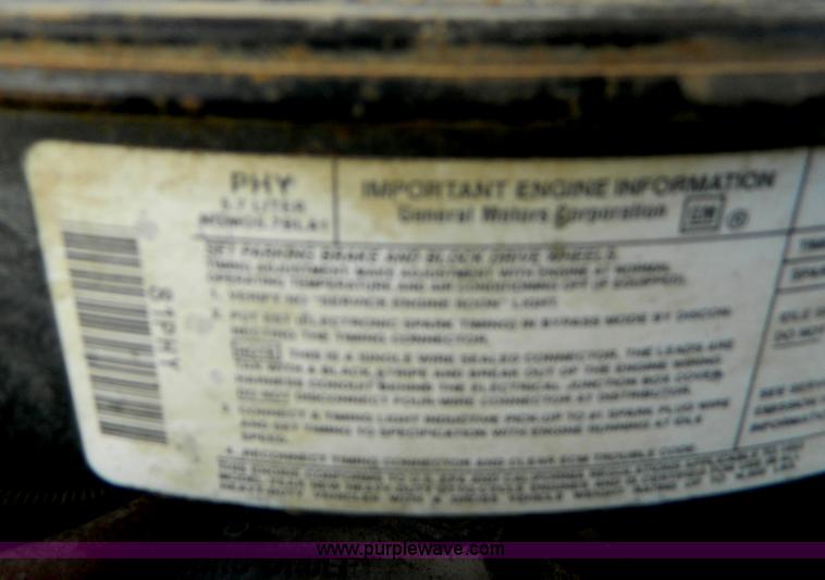 image for item D8875 1992 Chevrolet Cheyenne C2500 pickup truck