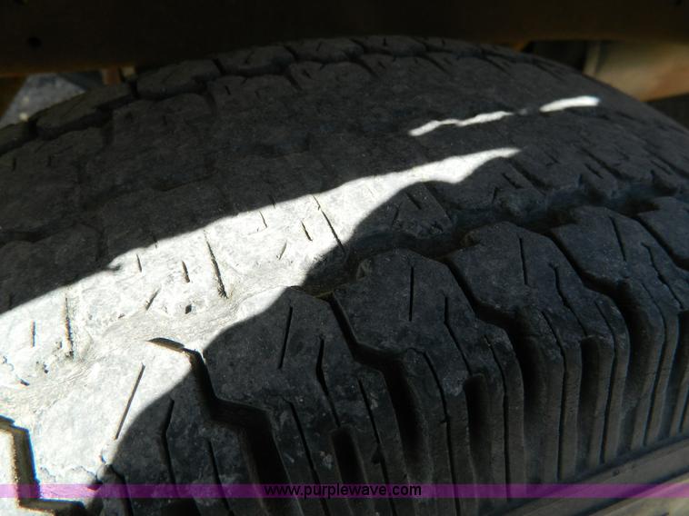 image for item D8877 1992 Chevrolet Cheyenne C2500 pickup truck