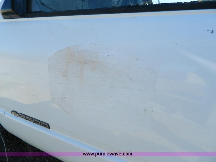 image for item D8877 1992 Chevrolet Cheyenne C2500 pickup truck