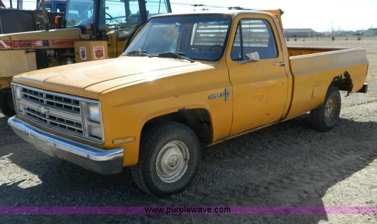 image for item D8878 1987 Chevrolet Custom Deluxe R10 pickup truck