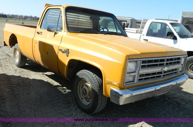 image for item D8878 1987 Chevrolet Custom Deluxe R10 pickup truck
