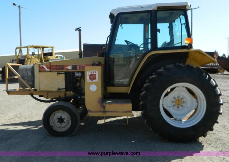 image for item D8879 Ford New Holland Tiger Special tractor