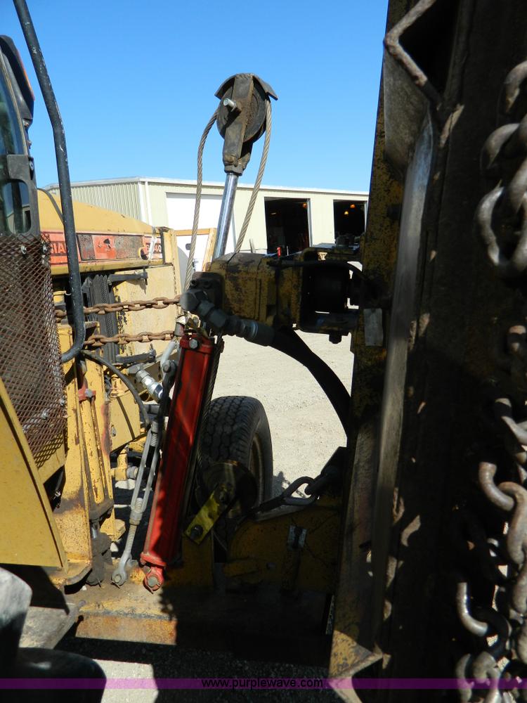 image for item D8879 Ford New Holland Tiger Special tractor