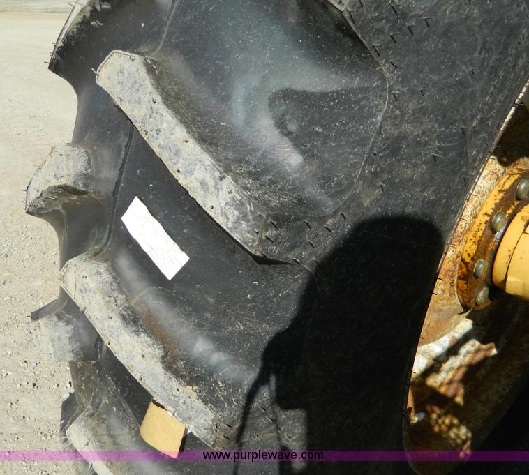 image for item D8879 Ford New Holland Tiger Special tractor