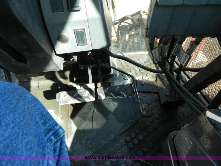 image for item D8879 Ford New Holland Tiger Special tractor