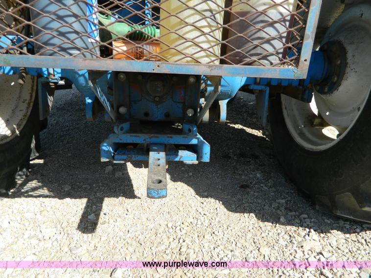 image for item D8880 1979 Ford 6600 tractor