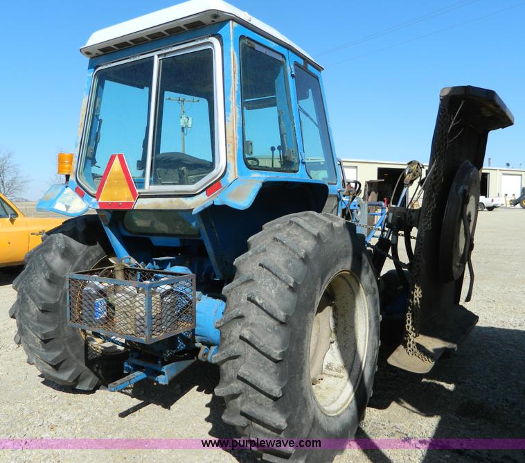 image for item D8880 1979 Ford 6600 tractor
