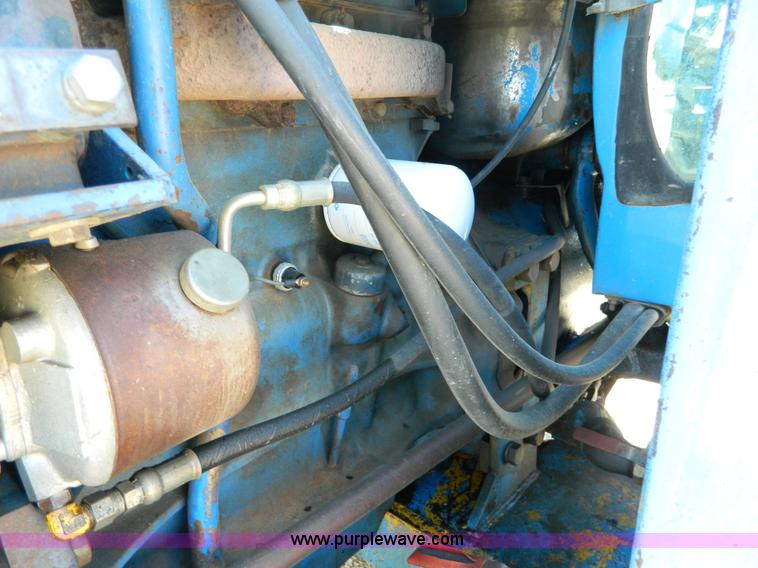 image for item D8880 1979 Ford 6600 tractor