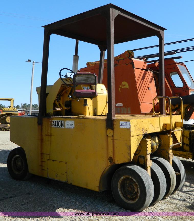 image for item D8881 Galion roller packer