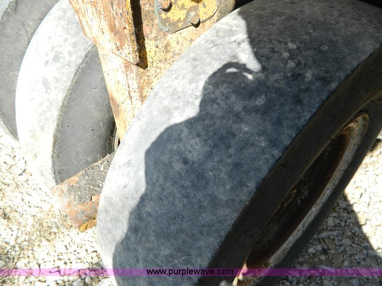 image for item D8881 Galion roller packer