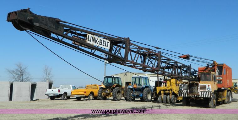 image for item D8882 Link-Belt 60' crane
