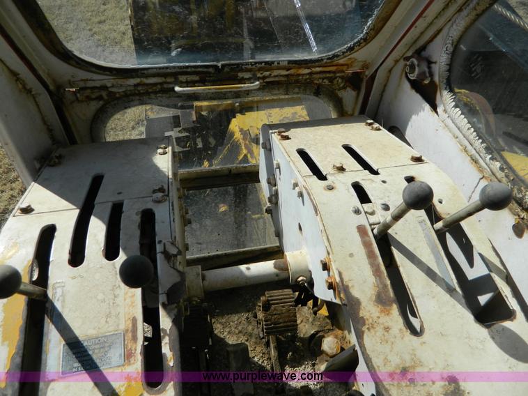 image for item D8882 Link-Belt 60' crane