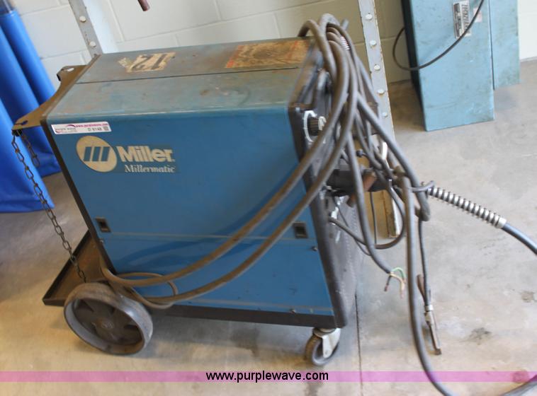 image for item D9148 Millermatic Vintage wire feed welder