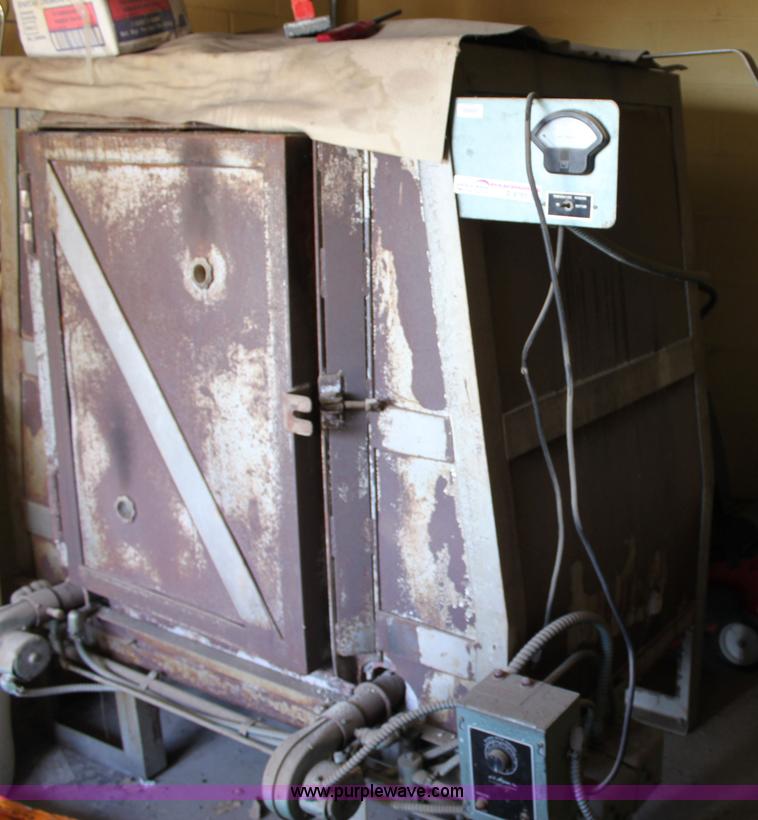 AD Alpine natural gas kiln in Hutchinson, KS Item D9153 sold Purple Wave