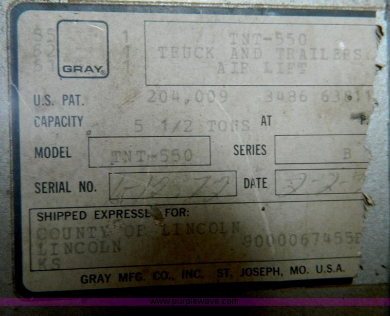 image for item E9494 Gray 5 1/2 ton bumper jack