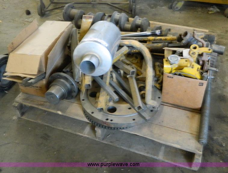 image for item E9495 Pallet of various Caterpillar parts