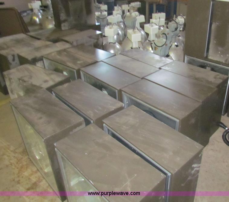 image for item I9678 (36) Hubble 175 watt metal halide lights