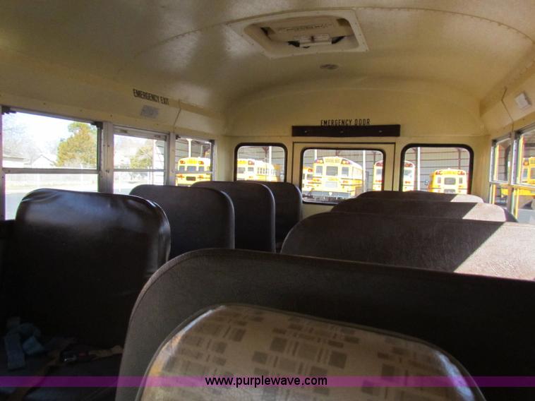 image for item I9679 1992 GMC G3500 Vandura school bus