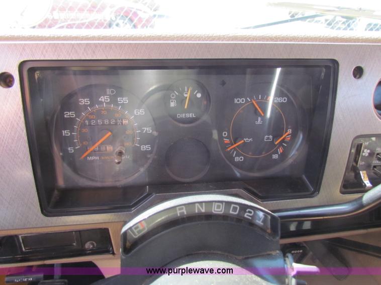 image for item I9679 1992 GMC G3500 Vandura school bus