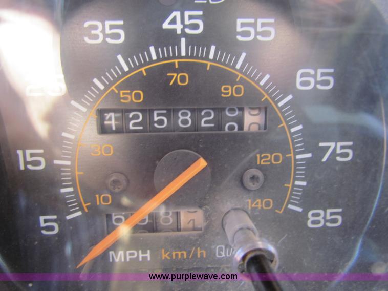 image for item I9679 1992 GMC G3500 Vandura school bus