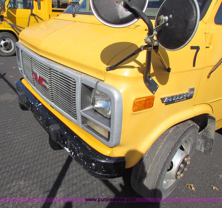 image for item I9679 1992 GMC G3500 Vandura school bus