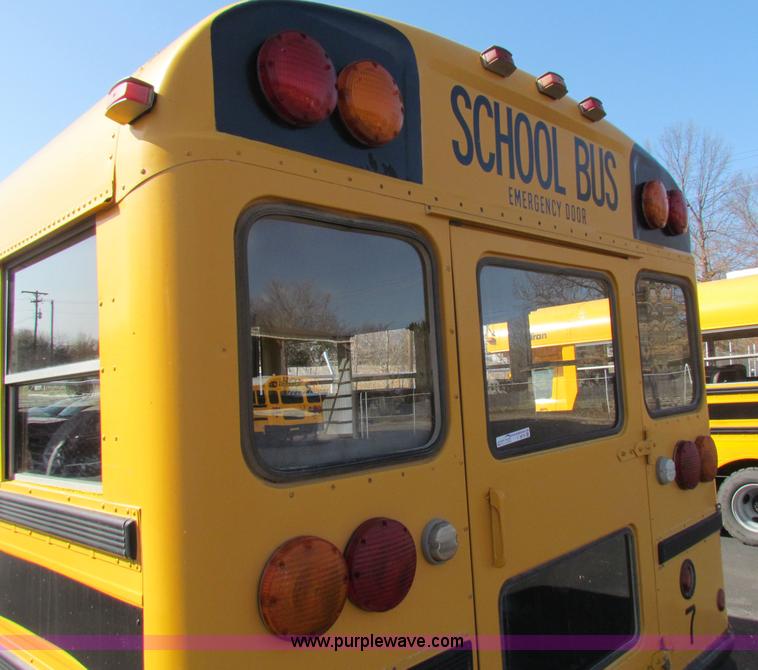 image for item I9679 1992 GMC G3500 Vandura school bus