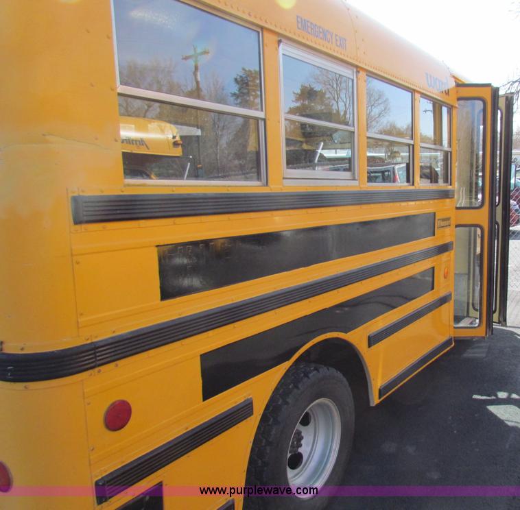image for item I9679 1992 GMC G3500 Vandura school bus