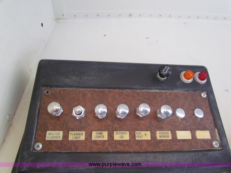 image for item I9680 1995 GMC G3500 Vandura school bus