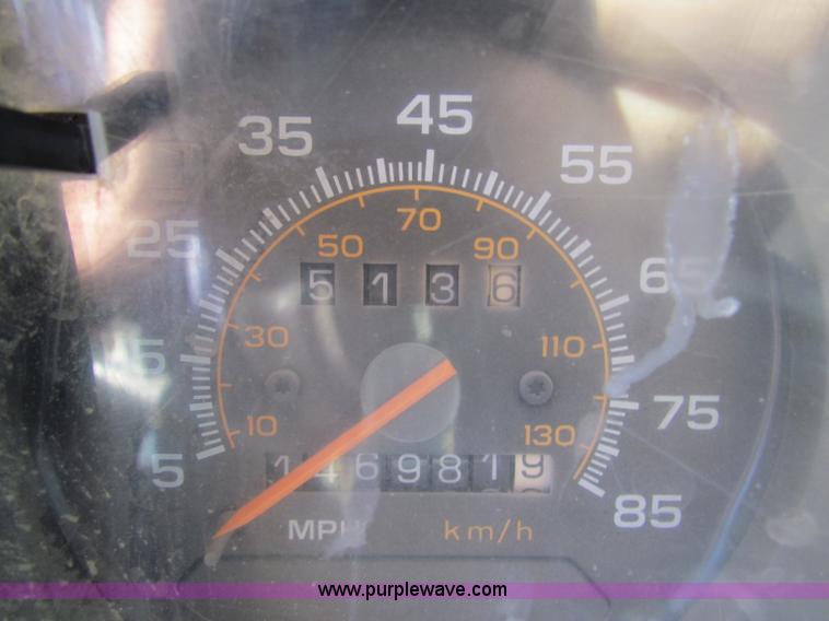 image for item I9680 1995 GMC G3500 Vandura school bus