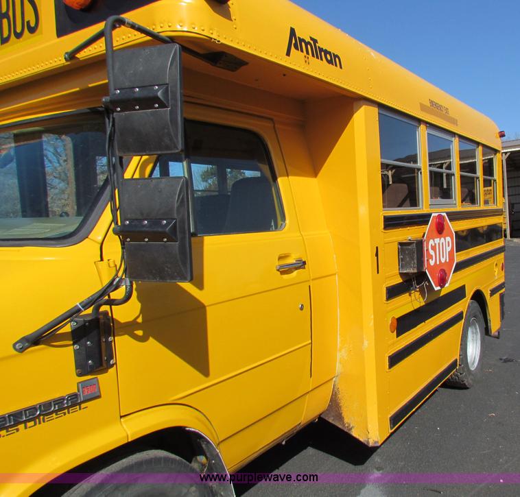 image for item I9680 1995 GMC G3500 Vandura school bus