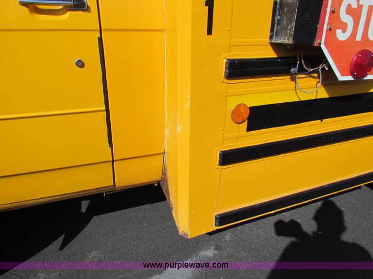 image for item I9680 1995 GMC G3500 Vandura school bus