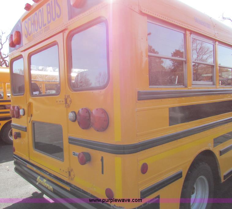 image for item I9680 1995 GMC G3500 Vandura school bus