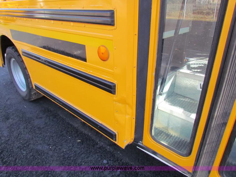 image for item I9680 1995 GMC G3500 Vandura school bus