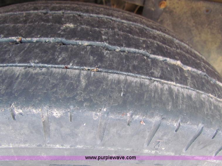 image for item I9680 1995 GMC G3500 Vandura school bus