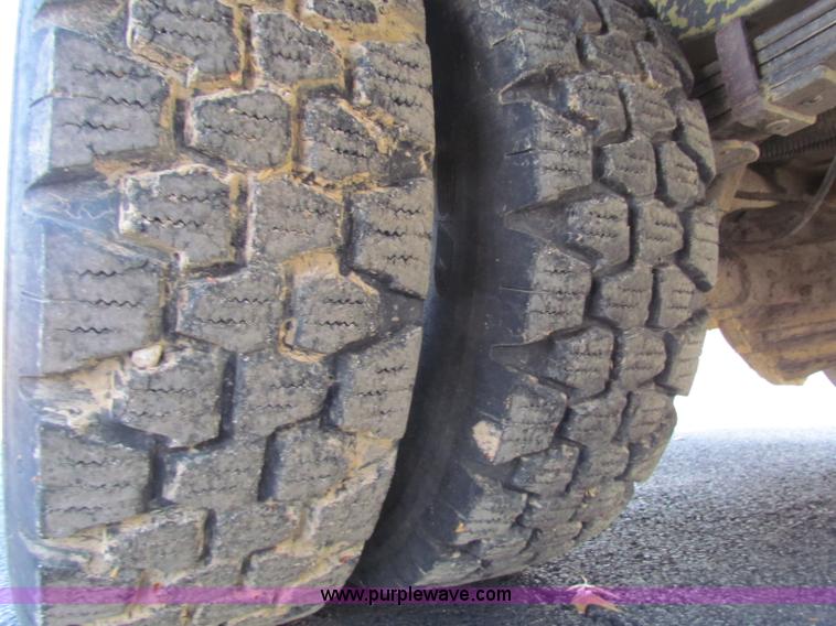 image for item I9680 1995 GMC G3500 Vandura school bus