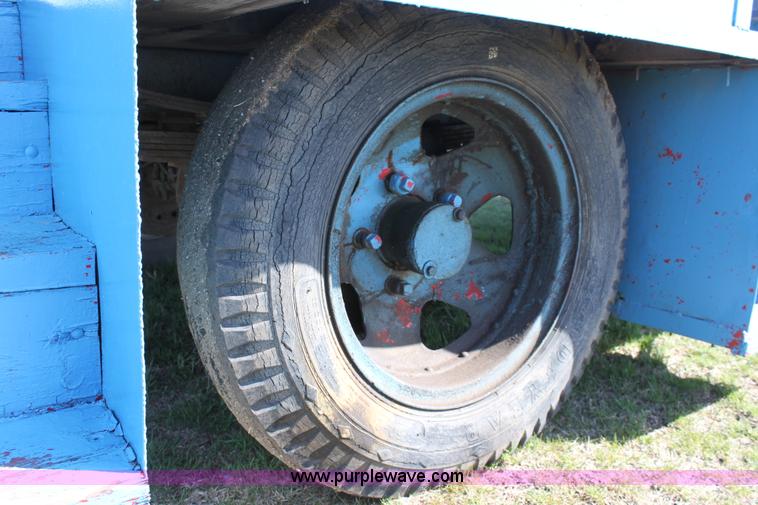 image for item L9550 40 person transport trailer