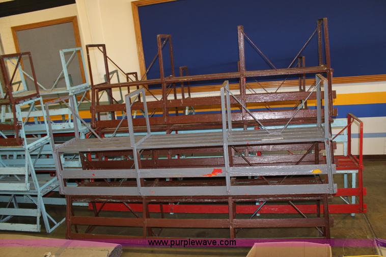 image for item L9568 (30) benches