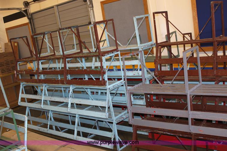 image for item L9568 (30) benches