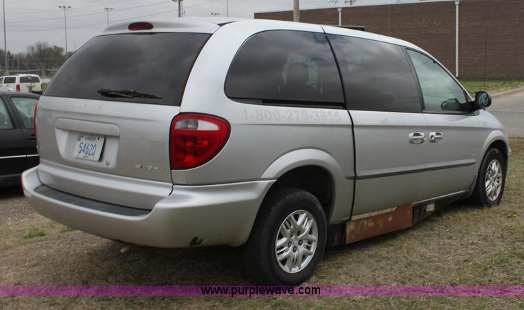 image for item L9621 2001 Dodge Grand Caravan Sport mini van