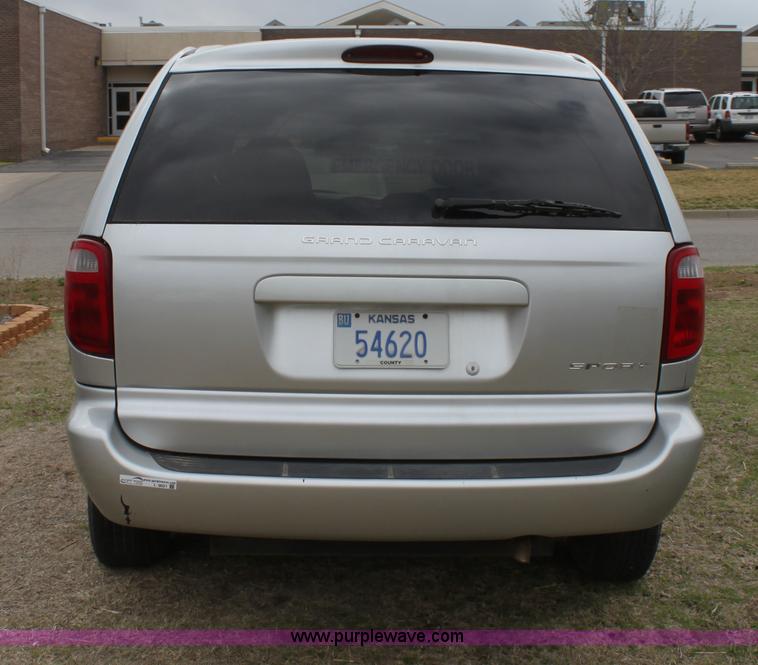 image for item L9621 2001 Dodge Grand Caravan Sport mini van