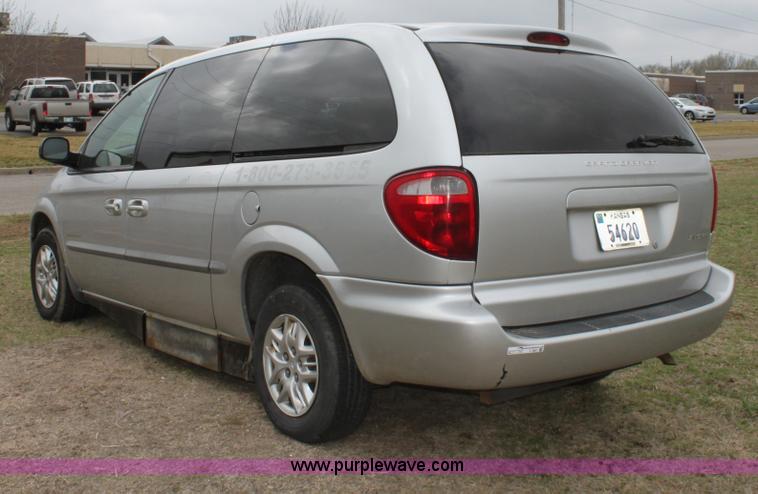 image for item L9621 2001 Dodge Grand Caravan Sport mini van